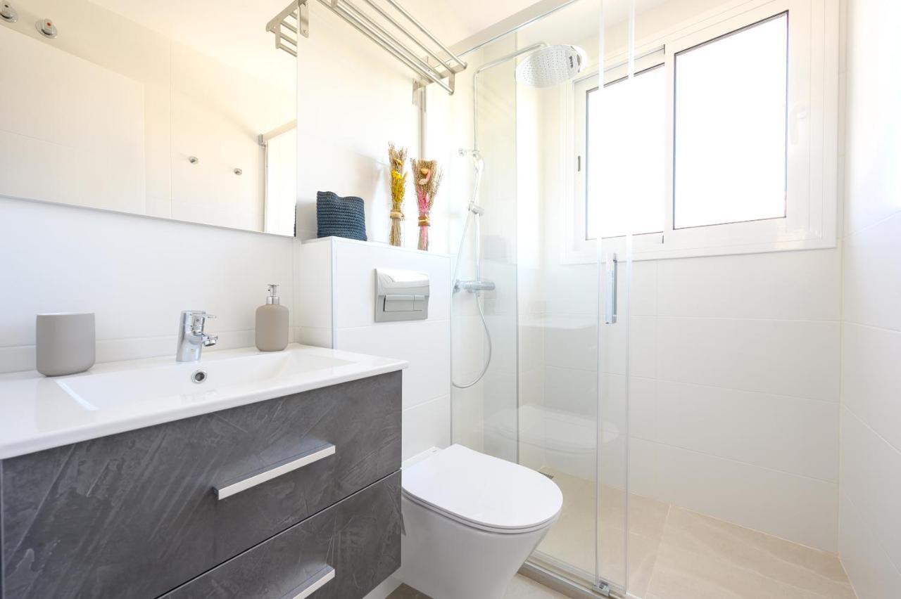 2 Bedroom, New, 1 Min To The Beach, City Center- Picasso By 10Tosea 푸엔히롤라 외부 사진